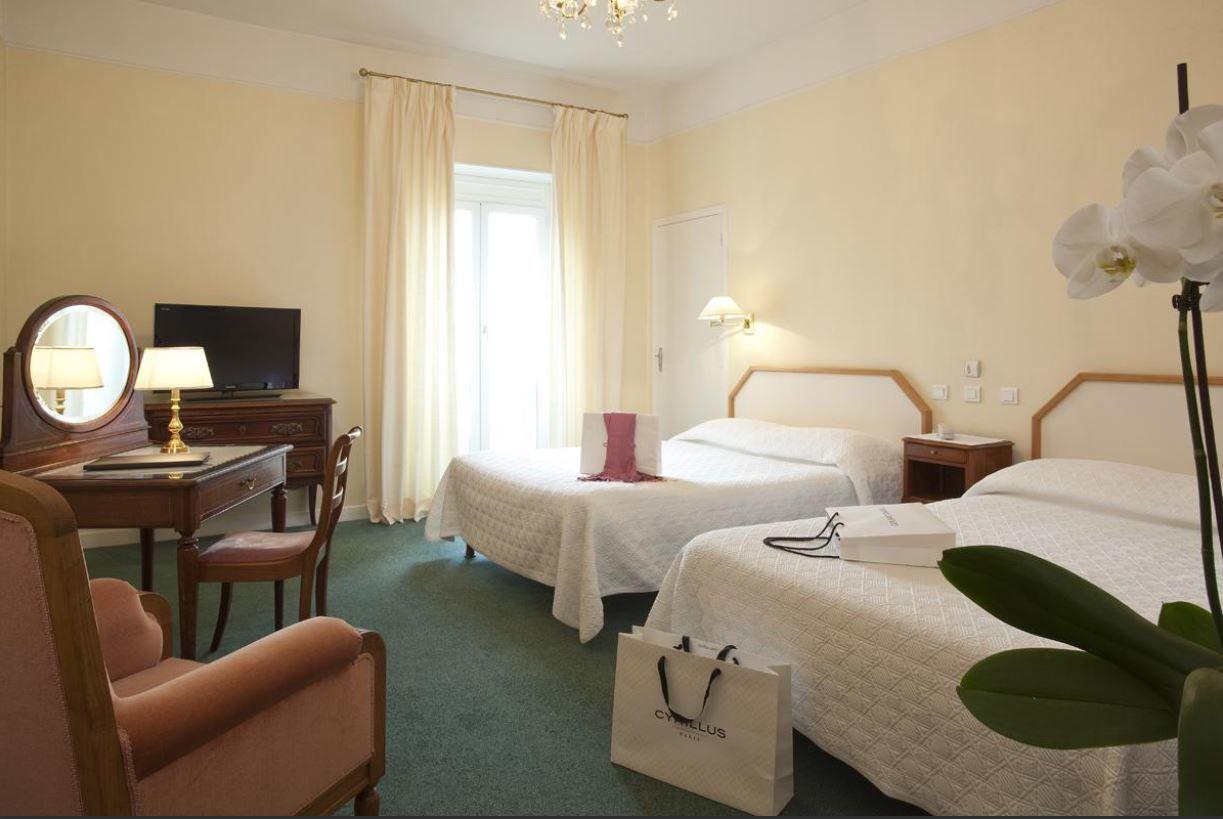 Logis Hotel Royal Saint-Mart Royat Exterior photo