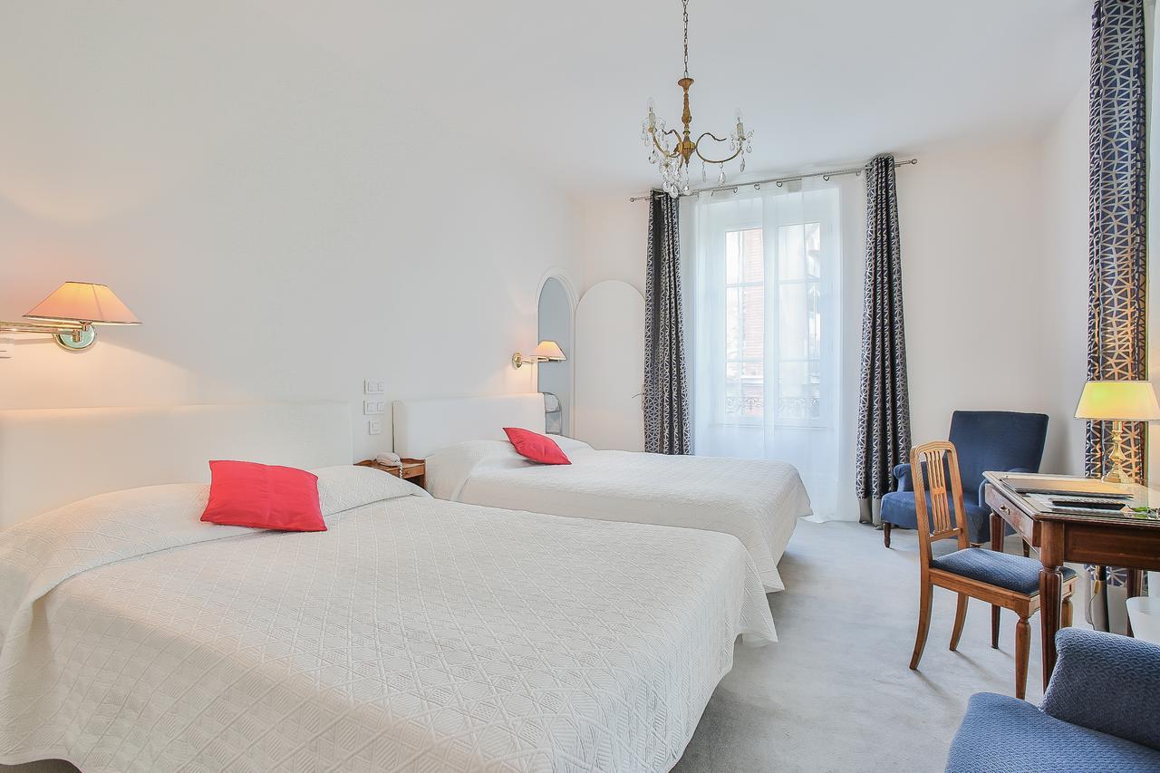 Logis Hotel Royal Saint-Mart Royat Exterior photo